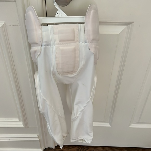 Under Armour football pants size ysm - Picture 5 of 5